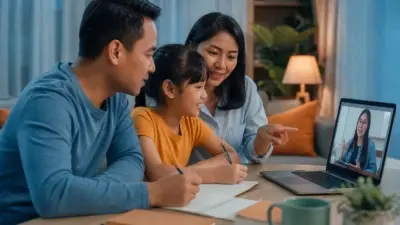 Orang tua Indonesia mengikuti webinar parenting di laptop dan berdiskusi dengan anak tentang aturan gawai untuk mendukung pola asuh belajar di era digital